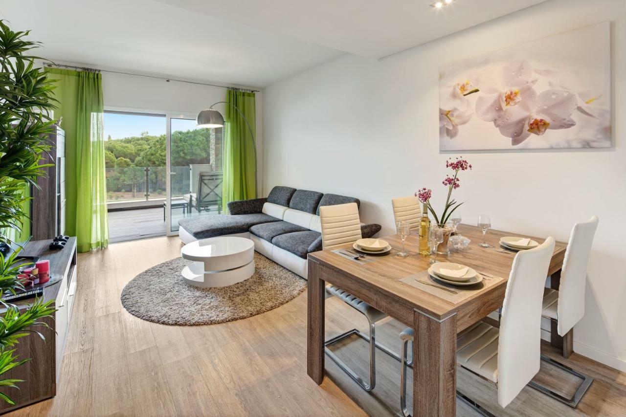Luxurious T2 Apartment, Olhos Dagua البوفيرا المظهر الخارجي الصورة