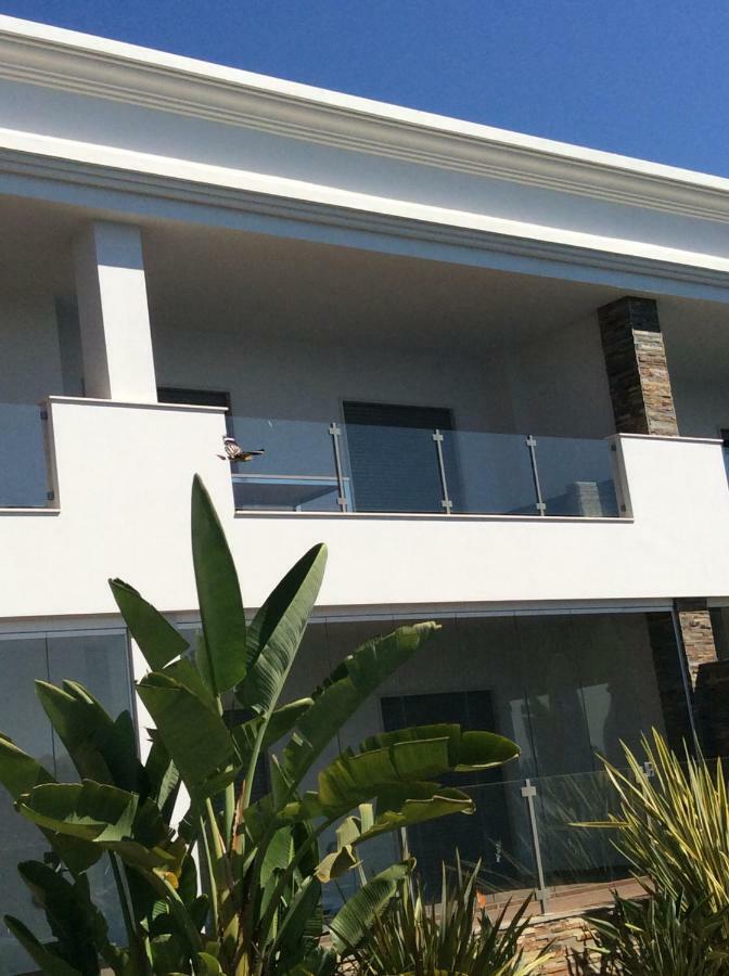 Luxurious T2 Apartment, Olhos Dagua البوفيرا المظهر الخارجي الصورة